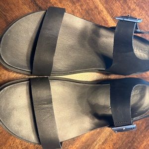 BNWOT Sorel Roaming Devon Strappy Sandal